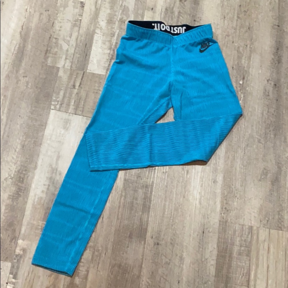 Nike Crop Leggings - Marine & Cobalt Blue XS EUC